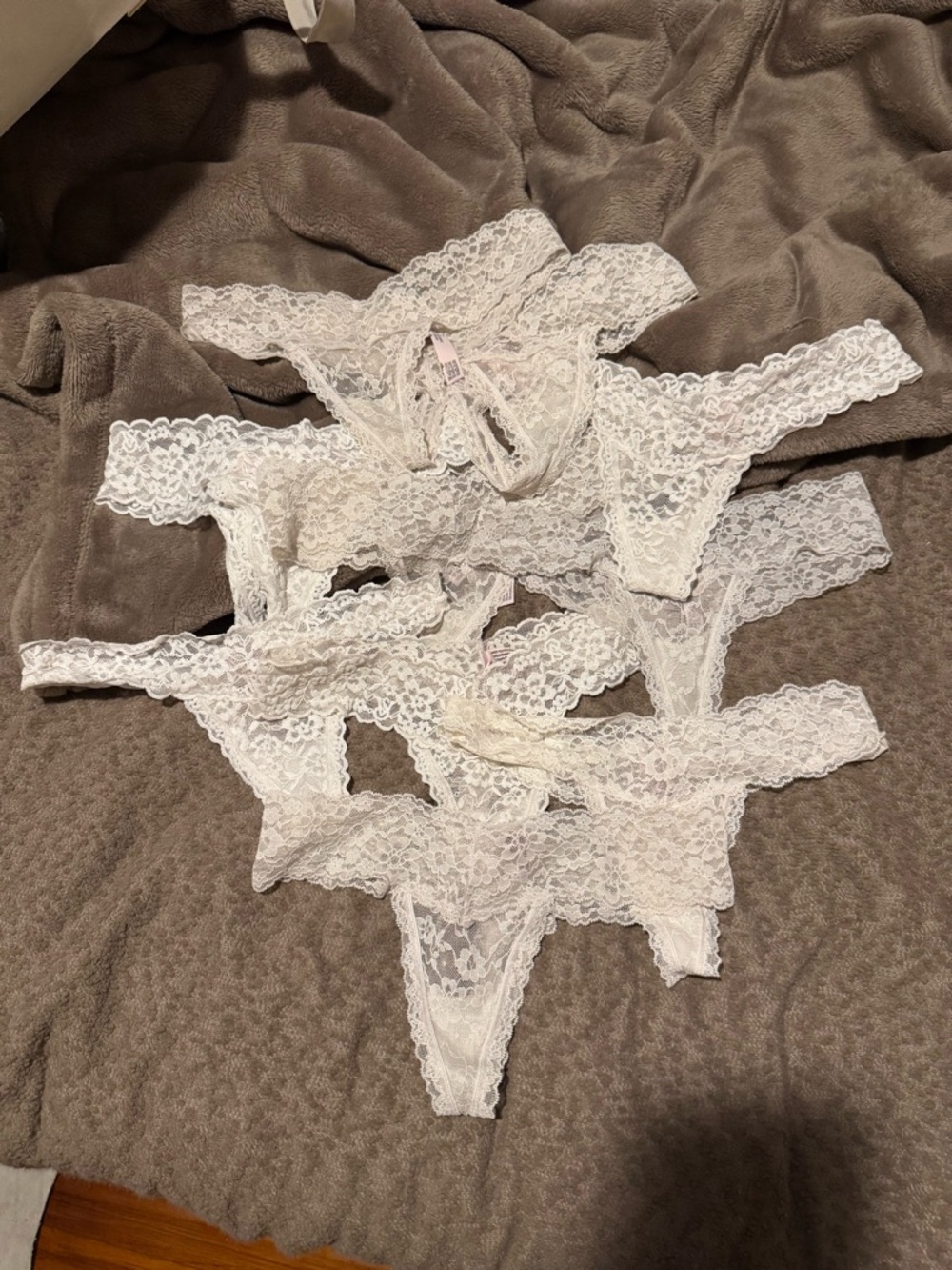 Victoria's Secret Ivory Lace Thong Set
